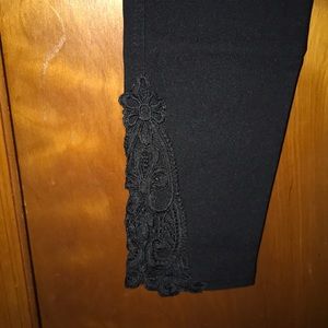 Black Jegging w/lace detail